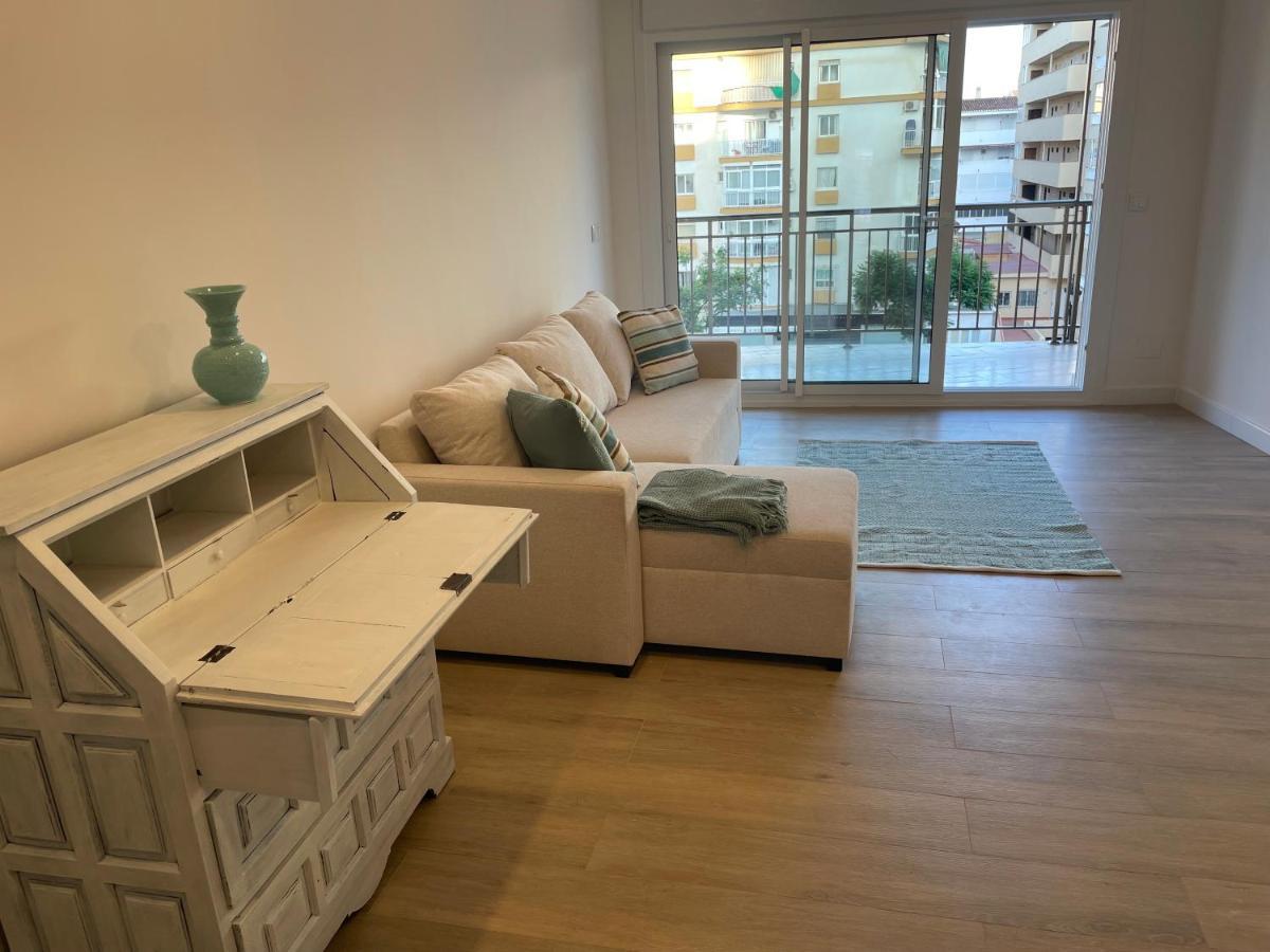 شقة Piso A Estrenar Junto A La Playa فوينخيرولا المظهر الخارجي الصورة