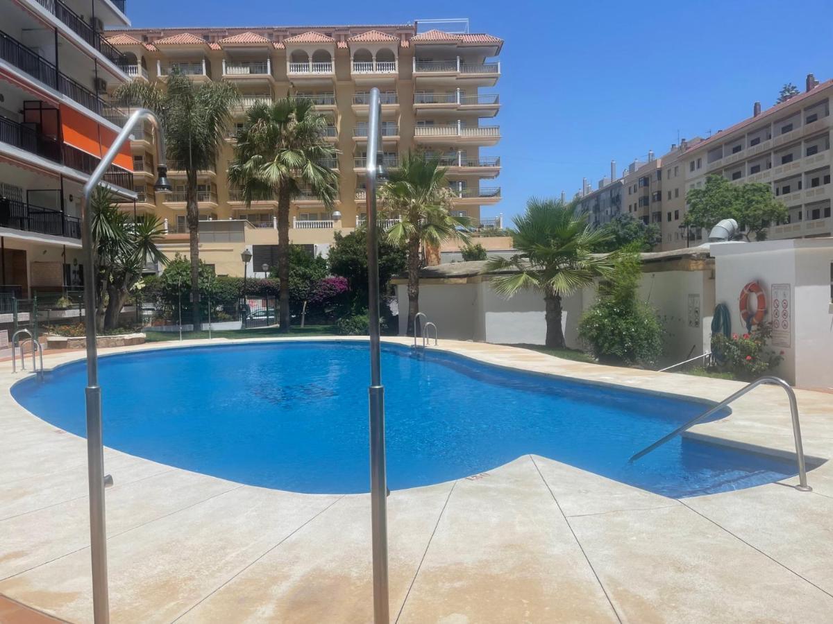 شقة Piso A Estrenar Junto A La Playa فوينخيرولا المظهر الخارجي الصورة